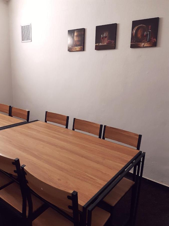 Chill N Grill Apartment เยเซนิค ภายนอก รูปภาพ